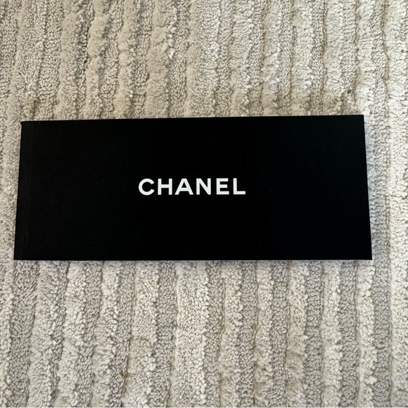 Authentic Chanel Booklet & Certification Card clean - Picture 5 of 14